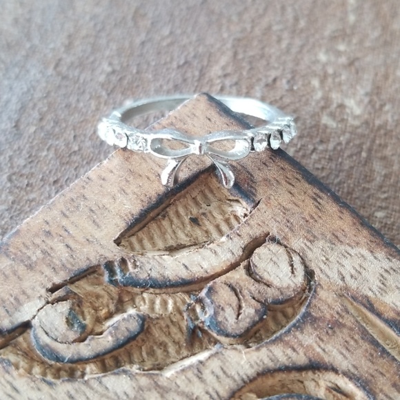 Silver Rhinestone Bow Ring - Picture 2 of 2